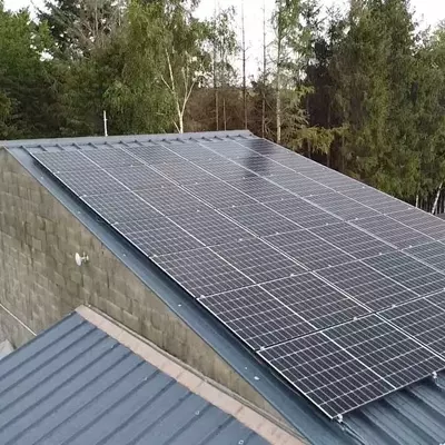 Installation photovoltaïque d’avant vacances 7770WC Vue sur l’Aveyron!